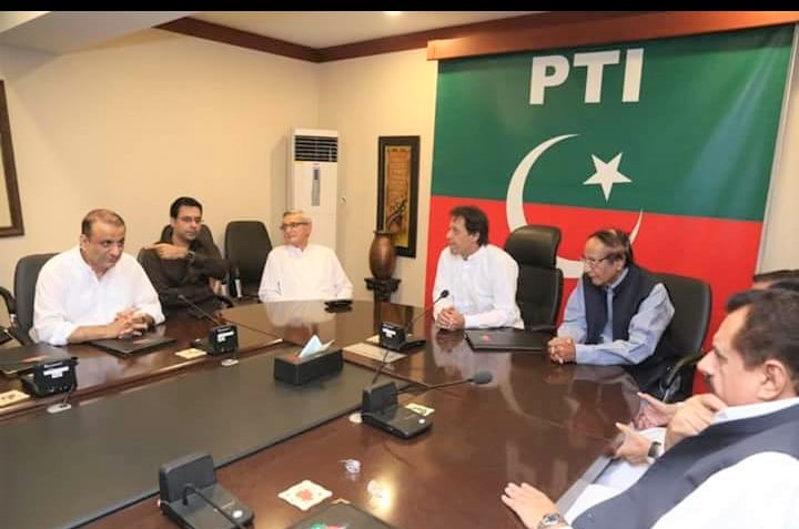 Imran Khan, Shujaat Hussain, Parvez Elahi meeting (2)